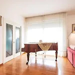 Royale Melody - Near The Historical Centre Of 아파트 라벤나