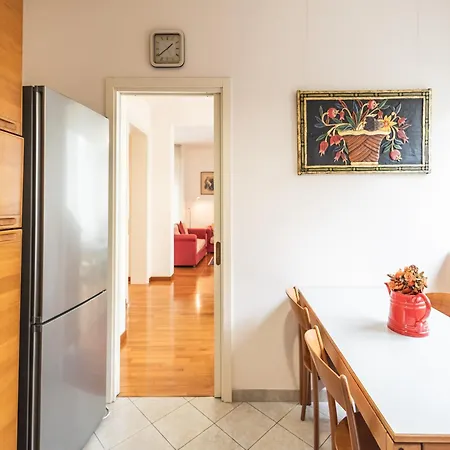 Appartamento Royale Melody - Near The Historical Centre Of *