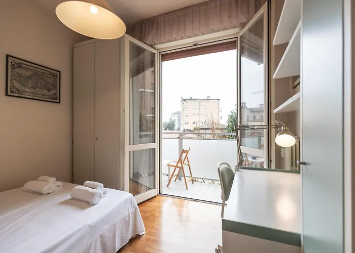 Royale Melody - Near The Historical Centre Of *