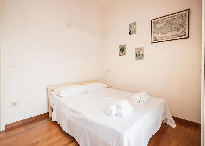 Royale Melody - Near The Historical Centre Of *